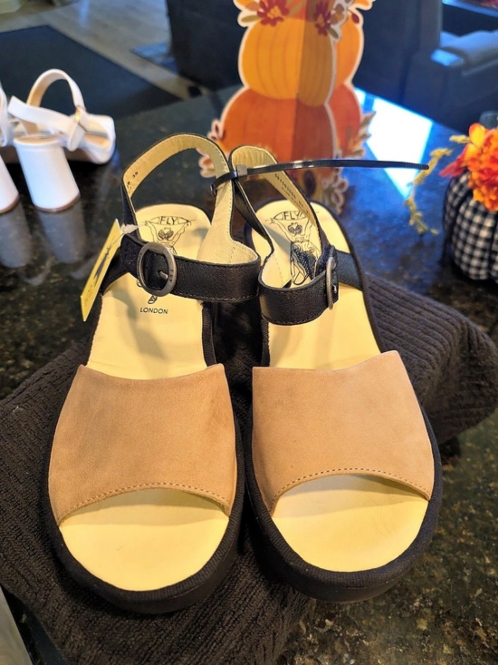Fly London TULL Leather Wedge Sandals in Brown & Black US 9 NWT